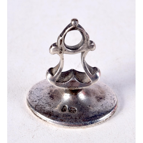 969 - AN ANTIQUE SILVER SEAL. 12 grams. 2.5 cm x 2.5 cm.