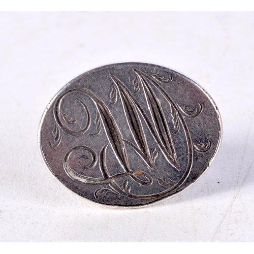 969 - AN ANTIQUE SILVER SEAL. 12 grams. 2.5 cm x 2.5 cm.