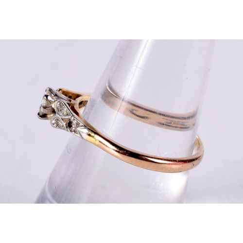 986 - AN 18CT GOLD AND DIAMOND RING. N. 2.2 grams.