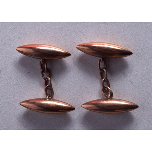 994 - A PAIR OF 9CT GOLD CUFFLINKS. 4 grams. 3 cm x 2.25 cm.