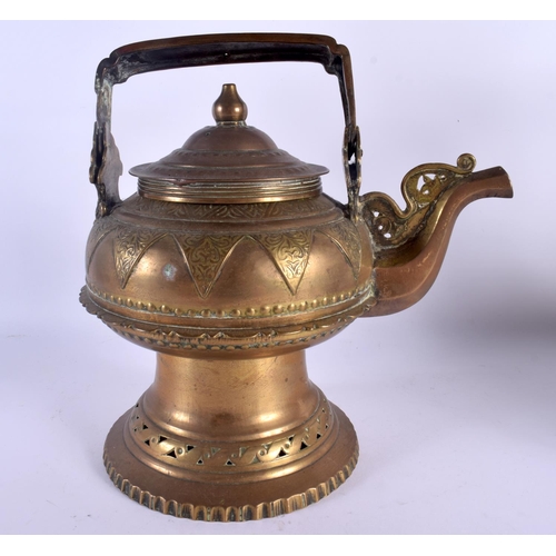 1509 - A RARE 19TH CENTURY MINANGKABAU MALAY BRONZE WATER EWER Kendi, Sumatra/Malay Peninsula 30 cm x 15 cm... 