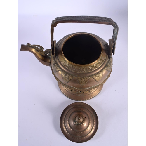 1509 - A RARE 19TH CENTURY MINANGKABAU MALAY BRONZE WATER EWER Kendi, Sumatra/Malay Peninsula 30 cm x 15 cm... 