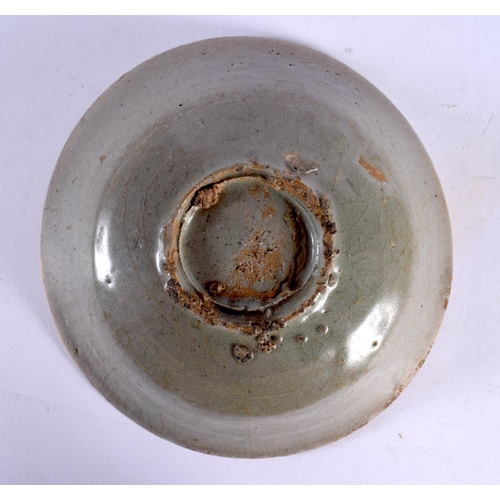 1567 - A RARE 15TH/16TH CENTURY KOREAN CELADON STONEWARE BOWL. 14 cm diameter.