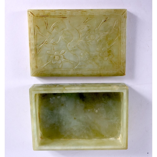 1583 - AN EARLY 20TH CENTURY CHINESE CARVED JADE BOX AND COVER Late Qing/Republic. 13 cm x 9 cm.