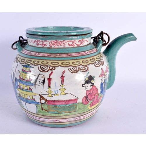 1629 - A RARE EARLY 20TH CENTURY CHINESE YIXING POTTERY TEAPOT AND COVER Late Qing/Republic, painted with f... 