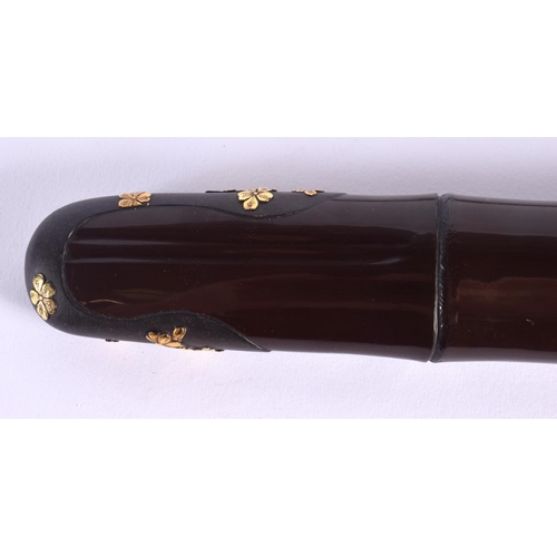 1663 - A FINE 18TH CENTURY JAPANESE EDO PERIOD LACQUER AND MIXED METAL TANTO with silver and gold leaf inla... 