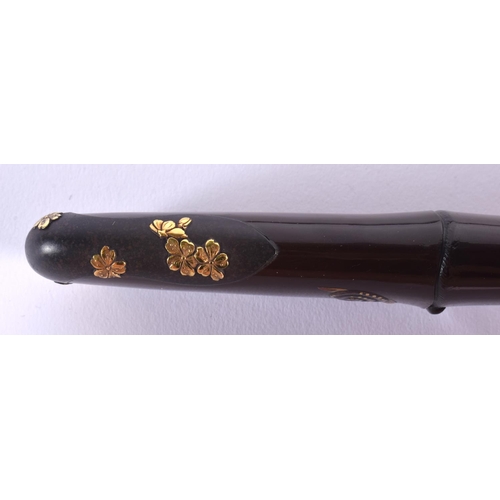 1663 - A FINE 18TH CENTURY JAPANESE EDO PERIOD LACQUER AND MIXED METAL TANTO with silver and gold leaf inla... 