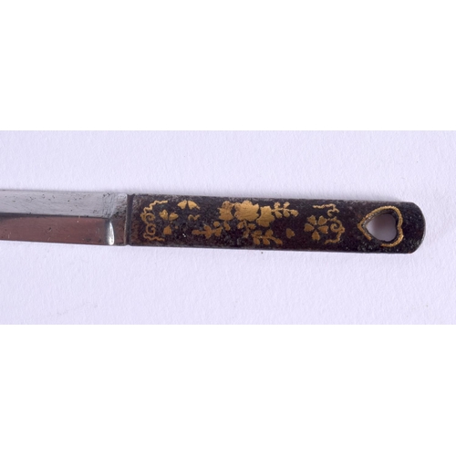 1663 - A FINE 18TH CENTURY JAPANESE EDO PERIOD LACQUER AND MIXED METAL TANTO with silver and gold leaf inla... 