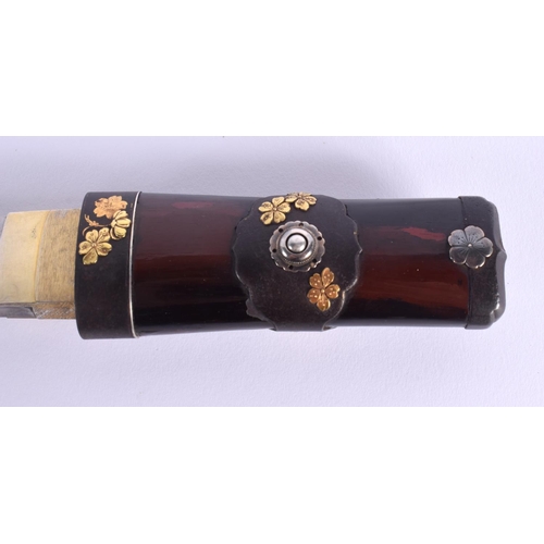 1663 - A FINE 18TH CENTURY JAPANESE EDO PERIOD LACQUER AND MIXED METAL TANTO with silver and gold leaf inla... 