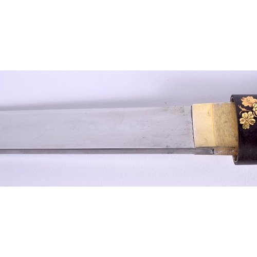 1663 - A FINE 18TH CENTURY JAPANESE EDO PERIOD LACQUER AND MIXED METAL TANTO with silver and gold leaf inla... 