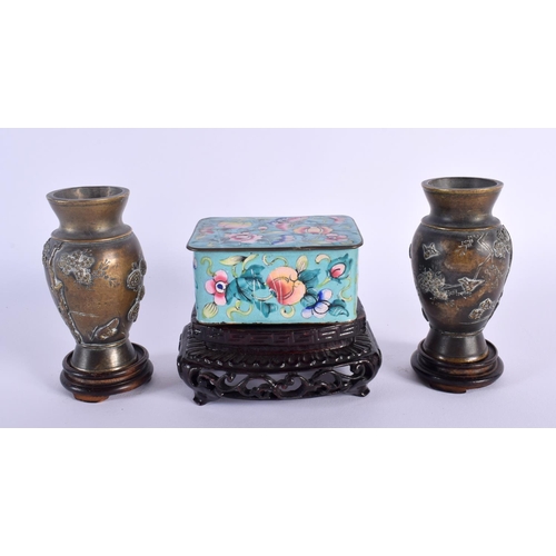 1669 - A PAIR OF 19TH CENTURY JAPANESE MEIJI PERIOD BRONZE VASES together with a canton box. Largest 9 cm h... 