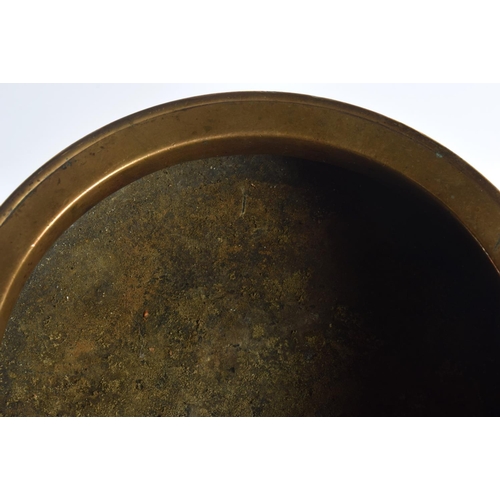 1685 - A RARE 17TH/18TH CENTURY CHINESE CIRCULAR BRONZE CENSER Ming/Qing, of plain form. 2684 grams. 16 cm ... 