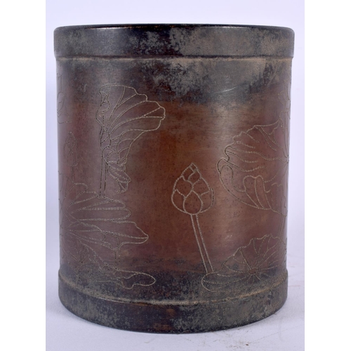 1736 - A CHINESE CYLINDRICAL BRONZE BRUSH POT 20th Century. 11 cm x 9.5 cm.