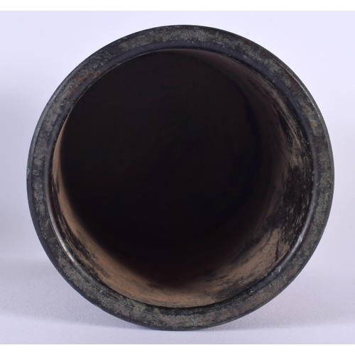 1736 - A CHINESE CYLINDRICAL BRONZE BRUSH POT 20th Century. 11 cm x 9.5 cm.