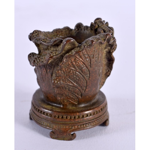 1750 - A JAPANESE BRONZE CENSER. 4.75 cm x 4 cm.