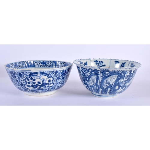 1798 - A 17TH/18TH CENTURY CHINESE BLUE AND WHITE BARBED PORCELAIN BOWL Kangxi, together with a blue and wh... 