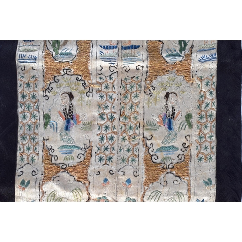 1916 - AN EARLY 20TH CENTURY CHINESE SILKWORK PANEL Late Qing/Republic. 50 cm x 22 cm.