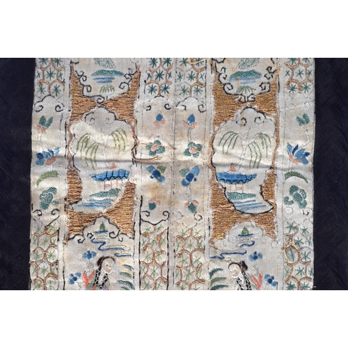 1916 - AN EARLY 20TH CENTURY CHINESE SILKWORK PANEL Late Qing/Republic. 50 cm x 22 cm.