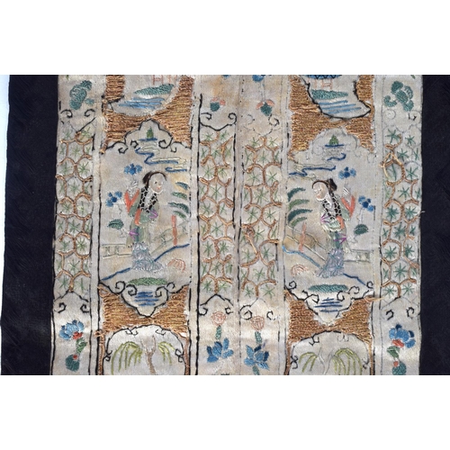 1916 - AN EARLY 20TH CENTURY CHINESE SILKWORK PANEL Late Qing/Republic. 50 cm x 22 cm.