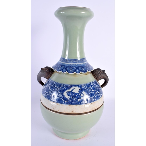 1928 - A LARGE 19TH CENTURY CHINESE BLUE AND WHITE CELADON PORCELAIN VASE Qing. 35 cm high.