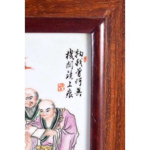 1941 - A PAIR OF CHINESE FAMILLE ROSE PORCELAIN AND HARDWOOD PLAQUES 20th Century. 25 cm x 15 cm.