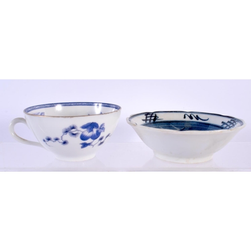 1953 - A 19TH CENTURY CHINESE BLUE AND WHITE PORCELAIN BOWL bearing Kangxi marks to base, together with oth... 