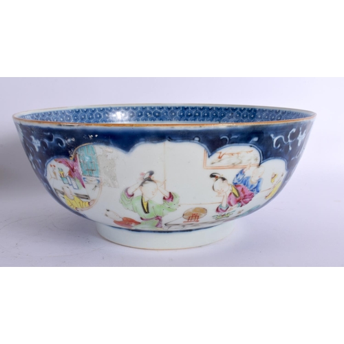 1961 - A LARGE 18TH CENTURY CHINESE EXPORT FAMILLE ROSE BOWL Qianlong. 25 cm diameter.