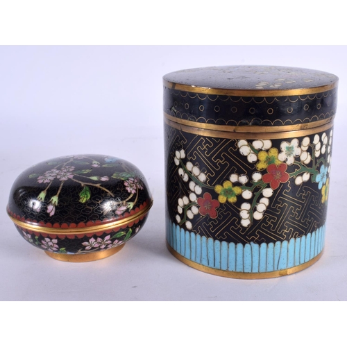 1982 - AN EARLY 20TH CENTURY CHINESE CLOISONNE ENAMEL BOX AND COVER Late Qing/Republic, together with a jar... 