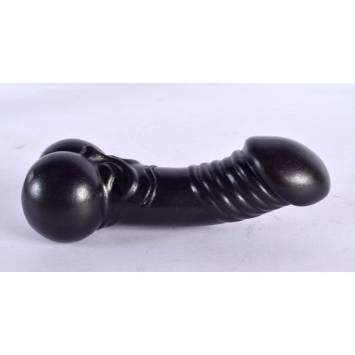 1998 - A JAPANESE CARVED BOXWOOD EROTIC NETSUKE modelled as a phallus 11 cm wide.