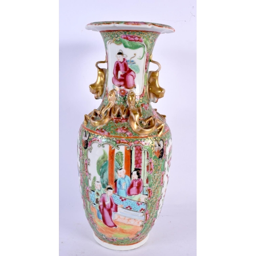 2009 - A 19TH CENTURY CHINESE CANTON FAMILLE ROSE VASE Qing, painted with figures in landscapes. 26 cm high... 