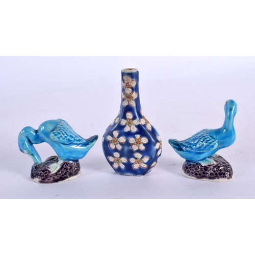 2036 - A PAIR OF LATE 19TH CENTURY CHINESE TURQUOISE GLAZED DUCKS together with a snuff bottle. Largest 8 c... 