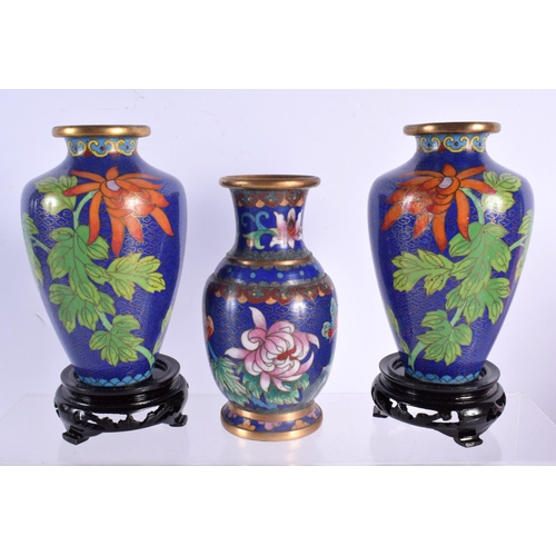 2046 - ASSORTED CHINESE REPUBLICAN PERIOD CLOISONNE ENAMEL WARES. Largest 18 cm high. (7)