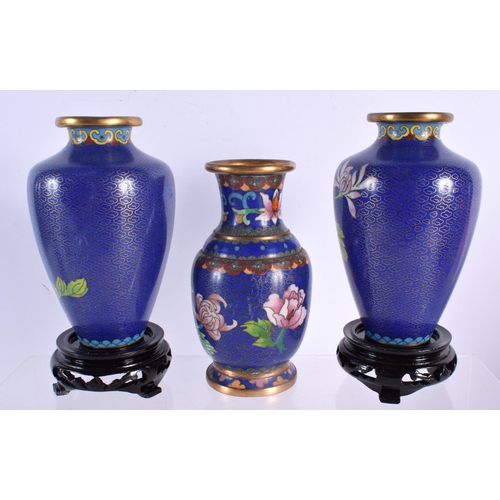 2046 - ASSORTED CHINESE REPUBLICAN PERIOD CLOISONNE ENAMEL WARES. Largest 18 cm high. (7)