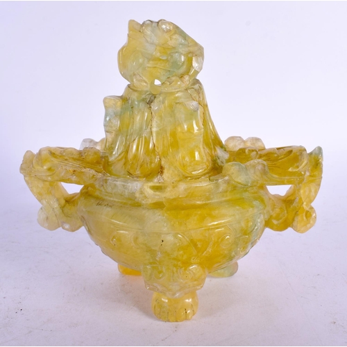 2061 - A 19TH CENTURY CHINESE GREEN QUARTZ CENSER AND COVER Qing. 14 cm x 14 cm.