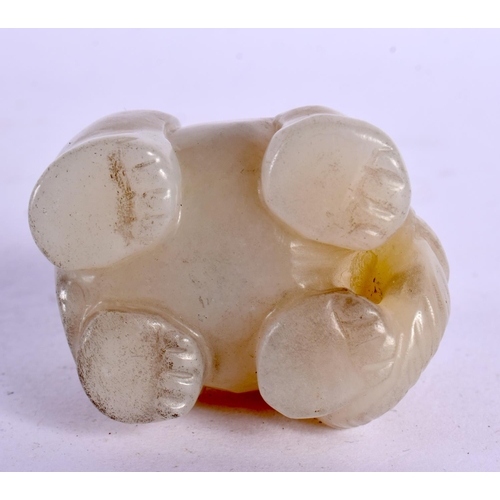 2110 - AN EARLY 20TH CENTURY CHINESE CARVED WHITE JADE ELEPHANT Late Qing/Republic. 4.75 cm x 4.25 cm.