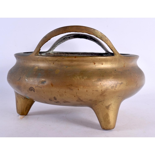 2121 - A LARGE 19TH CENTURY CHINESE TWIN HANDLED BRONZE CENSER bearing Xuande marks to base. 22 cm x 16 cm,... 