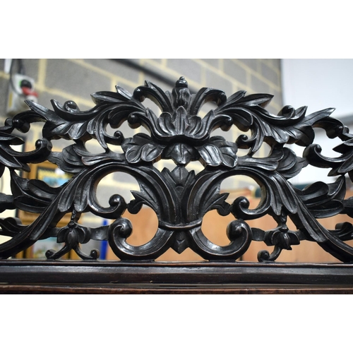 2131 - A GOOD 19TH CENTURY CHINESE HONGMU CARVED WOOD DISPLAY CABINET Qing. 180 cm x 35 cm x 75 cm.