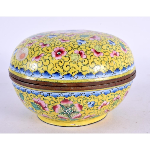 2148 - A 19TH CENTURY CHINESE CANTON ENAMEL BOX AND COVER Qing. 11 cm diameter.