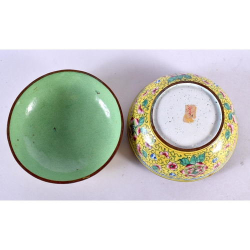 2148 - A 19TH CENTURY CHINESE CANTON ENAMEL BOX AND COVER Qing. 11 cm diameter.