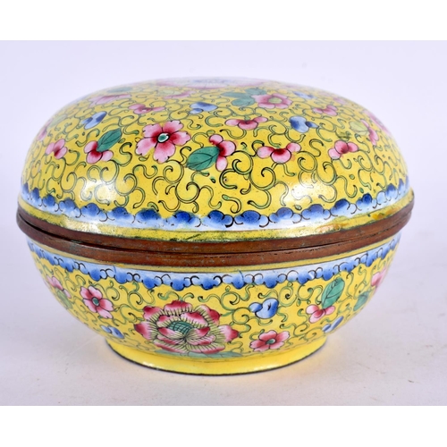 2148 - A 19TH CENTURY CHINESE CANTON ENAMEL BOX AND COVER Qing. 11 cm diameter.