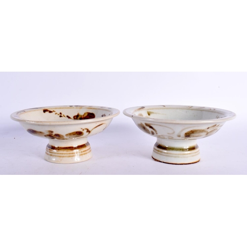 2214 - A PAIR OF EARLY 20TH CENTURY CHINESE BROWN GLAZED TAZZA. 9 cm wide.