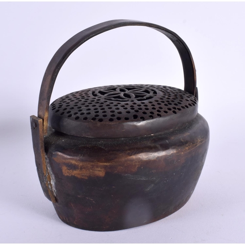 2219 - A CHINESE SWING HANDLED CENSER AND COVER 20th Century. 13 cm x 15 cm.