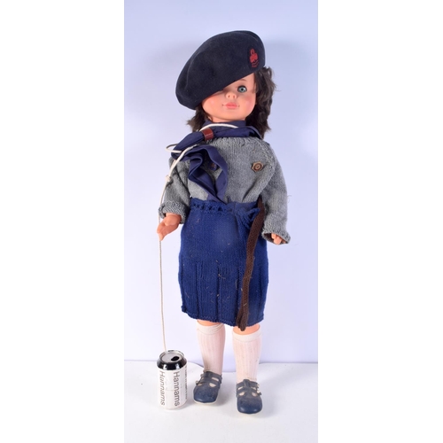 3821 - A large vintage doll 81 cm.