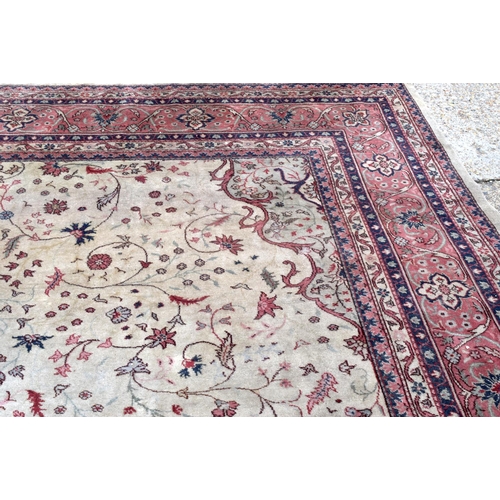 3840 - A large country house rug 500 x 420 cm .