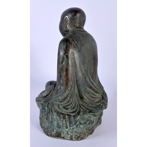 1855 - A 19TH CENTURY CHINESE BRONZE FIGURE OF A BUDDHA Qing. 19 cm x 13 cm.