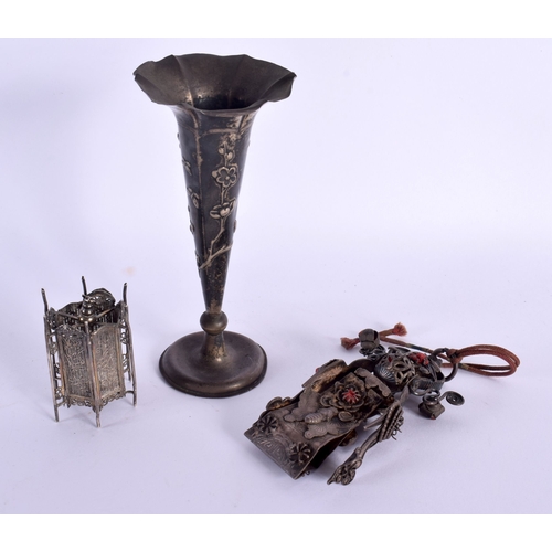 1866 - A LATE 19TH CENTURY CHINESE EXPORT SILVER VASE together with two other silver items. 153 grams. Larg... 