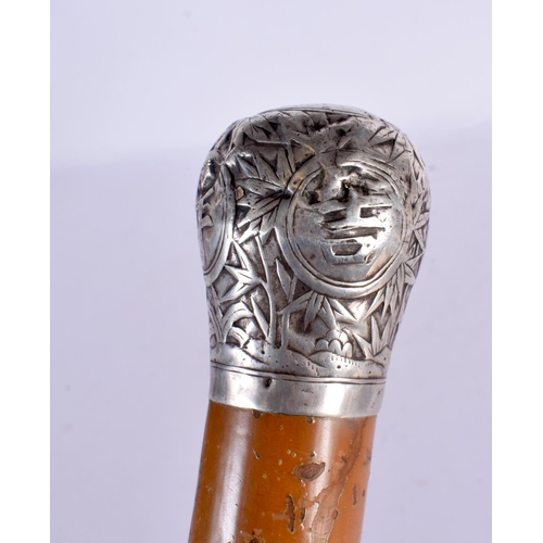 116 - A 19TH CENTURY CHINESE EXPORT SILVER AND MALACCA WALKING CANE Qing. 90 cm long.