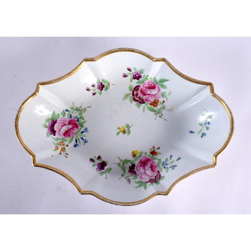 140 - AN EARLY 19TH CENTURY ENGLISH PORCELAIN COMPORT together with plates and a dish. Largest 30 cm wide.... 