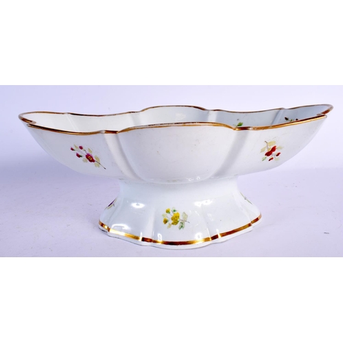 140 - AN EARLY 19TH CENTURY ENGLISH PORCELAIN COMPORT together with plates and a dish. Largest 30 cm wide.... 