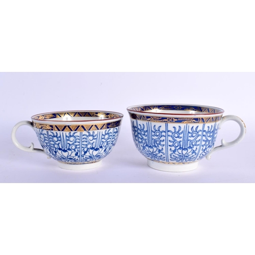 178 - Late 18th & early 19th century Flight and Flight Barr breakfast cups and saucers of slightly differi... 